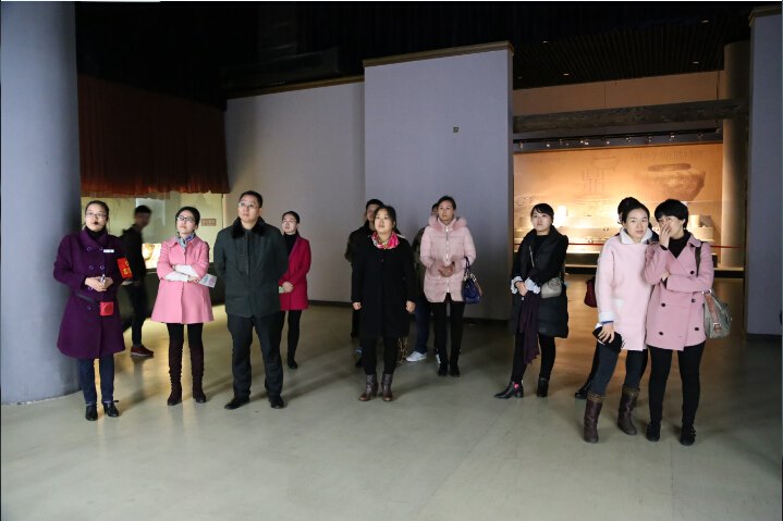 江阴市国家级文物保护单位负责人一行参观我馆