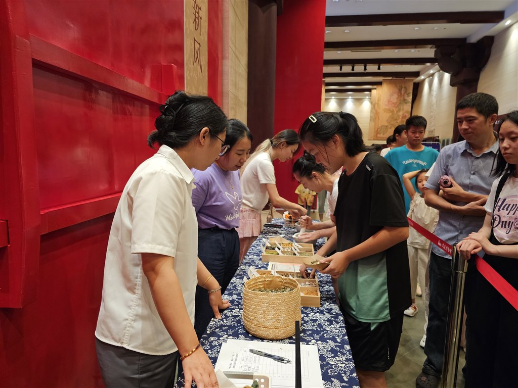 活动 (5).jpg 活动 (5).jpg