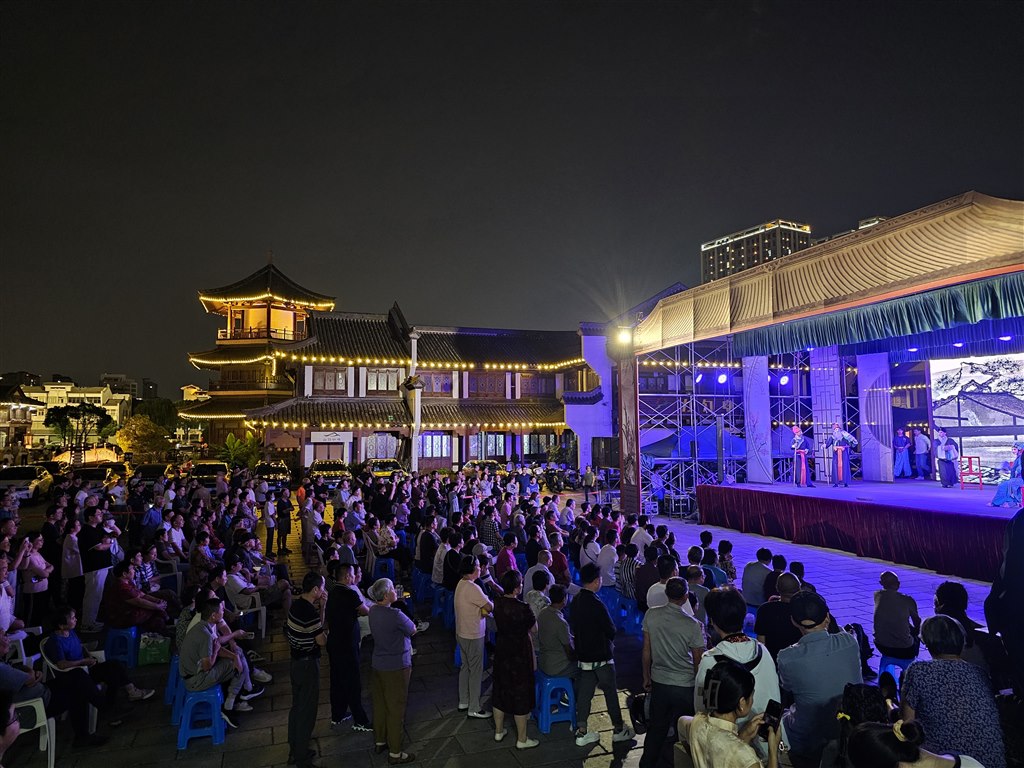 演出11.jpg 演出11.jpg