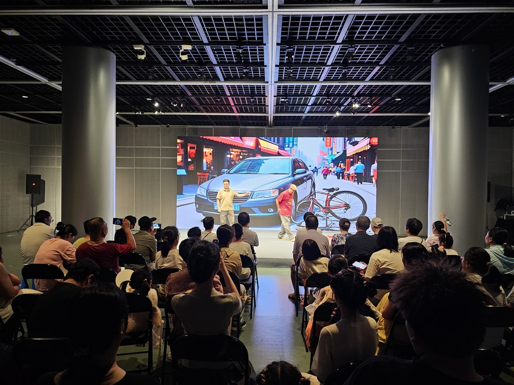 演出 (2).jpg 演出 (2).jpg