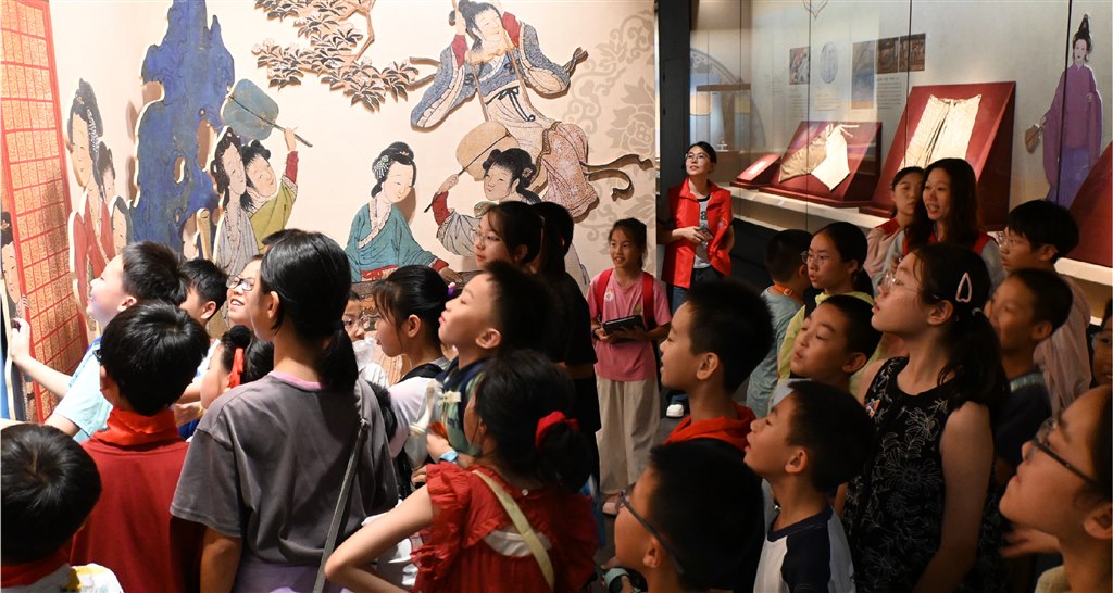 人 (8).JPG 人 (8).JPG