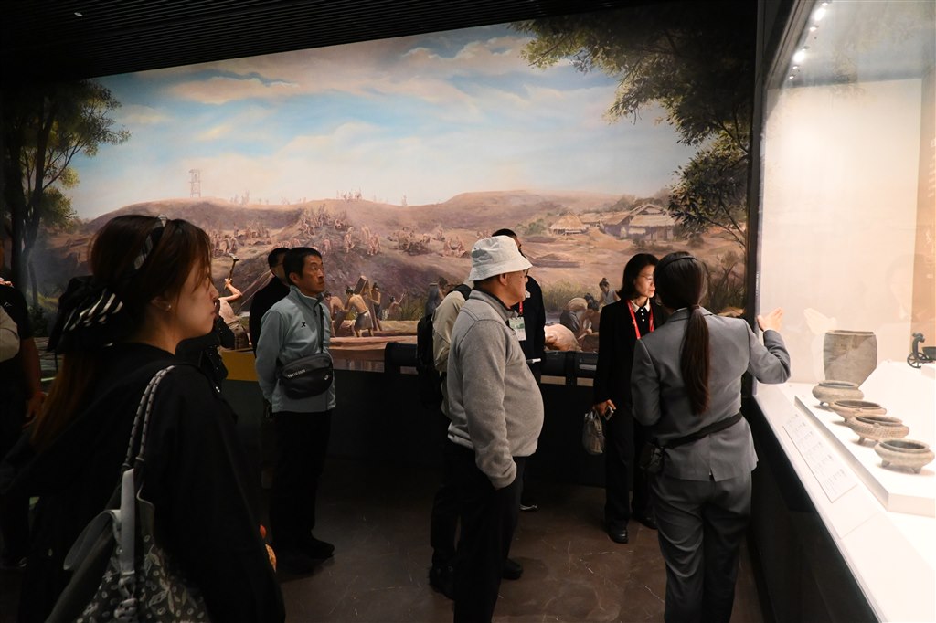 参观 (5).JPG 参观 (5).JPG