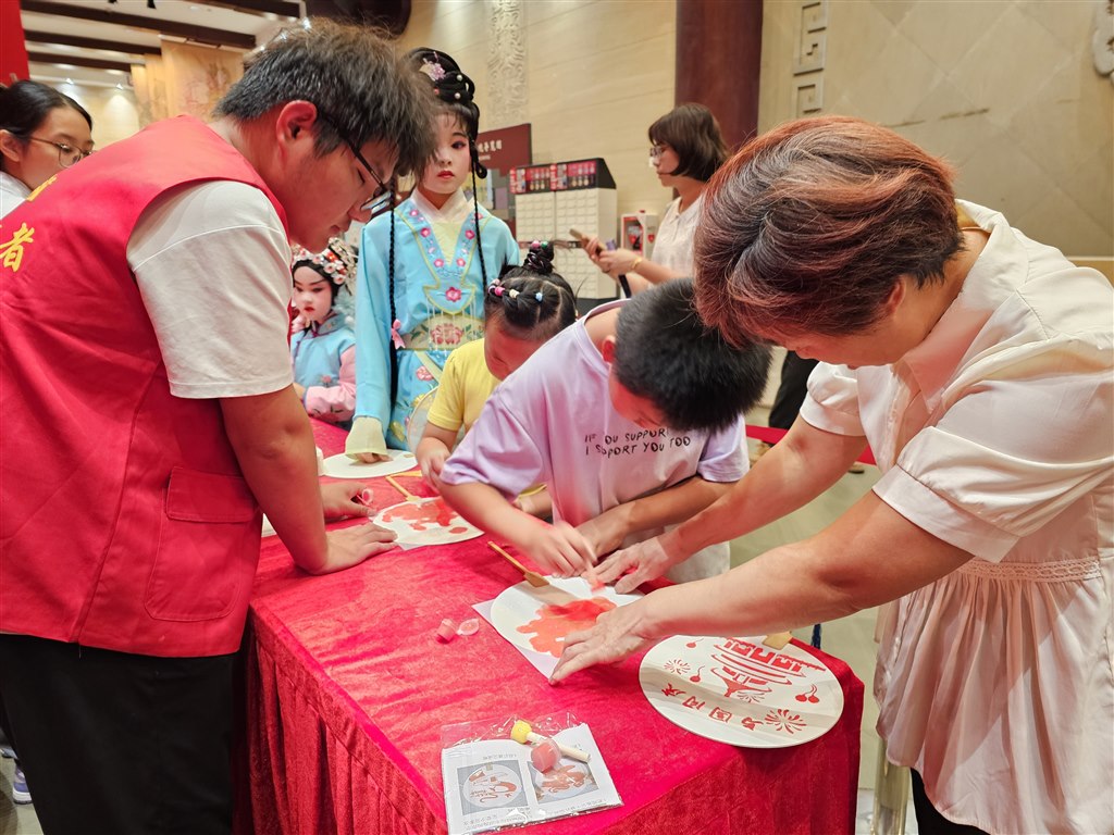 志愿者 (4).jpg 志愿者 (4).jpg