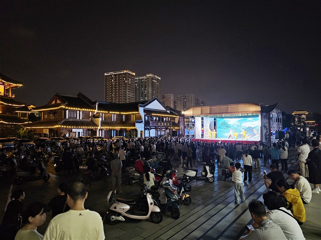 演出6.jpg 演出6.jpg